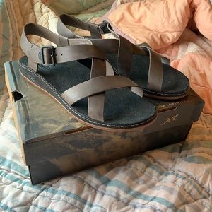 NIB Chaco wayfarer sz.9 - tornado